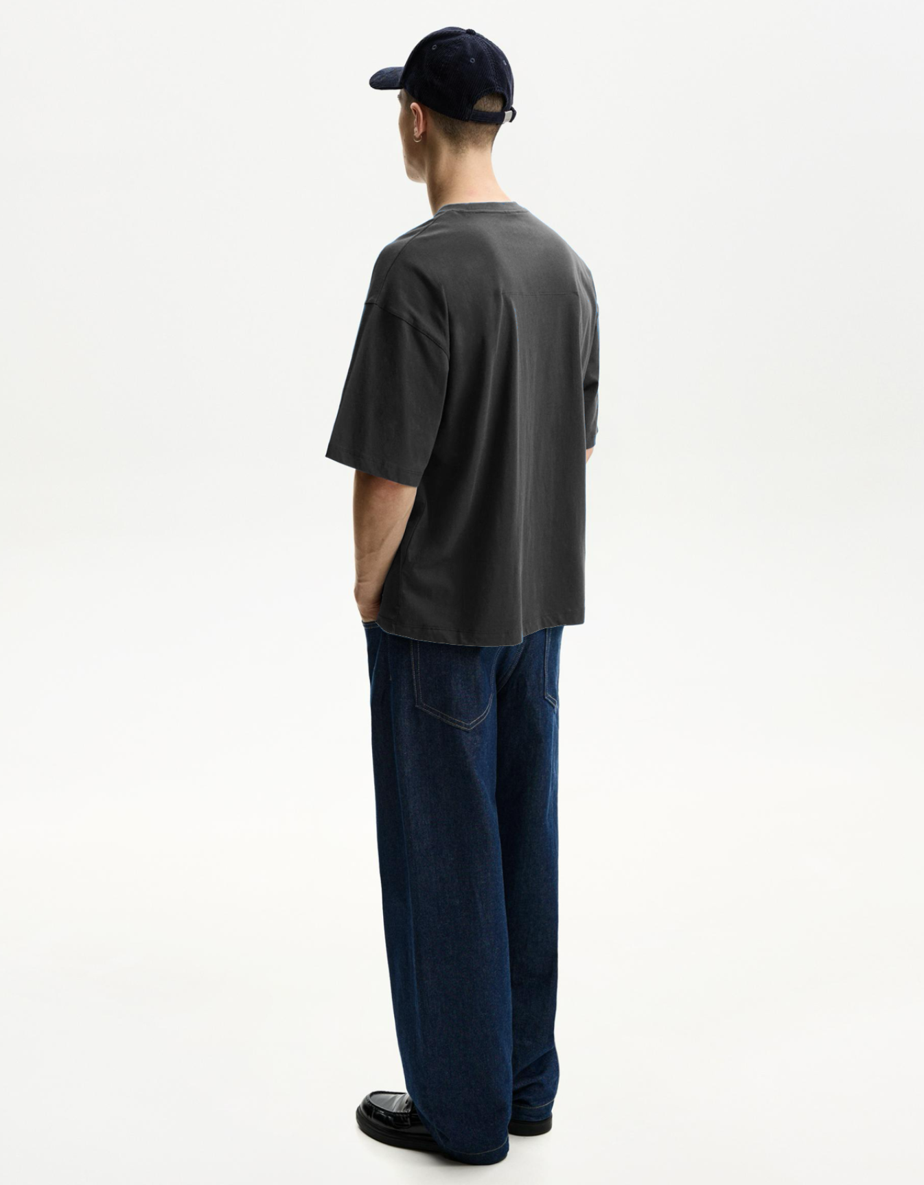 DARK GREY BASIC OVERSIZED FIT T-SHIRT