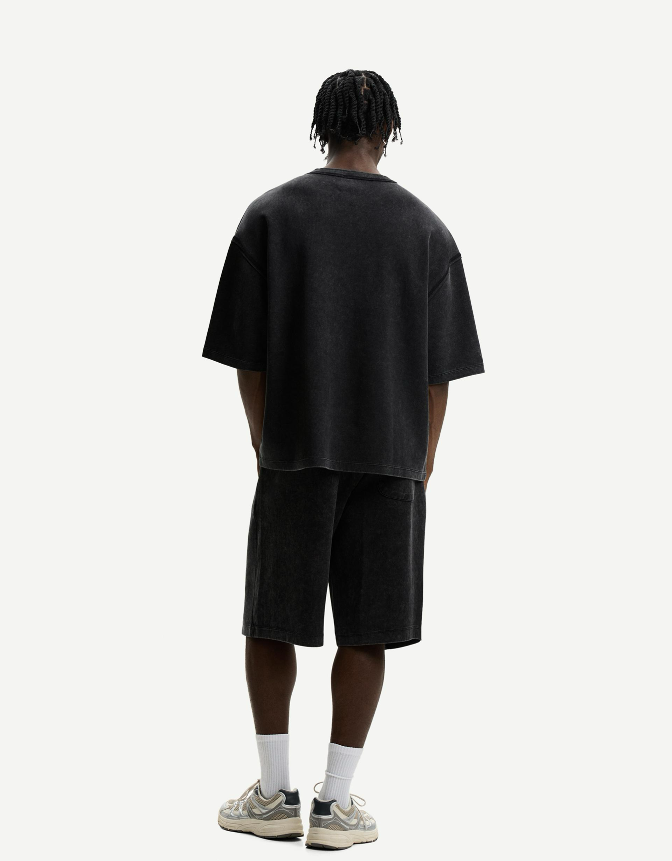 DREAMERS VINTAGE OVERSIZED FIT T-SHIRT