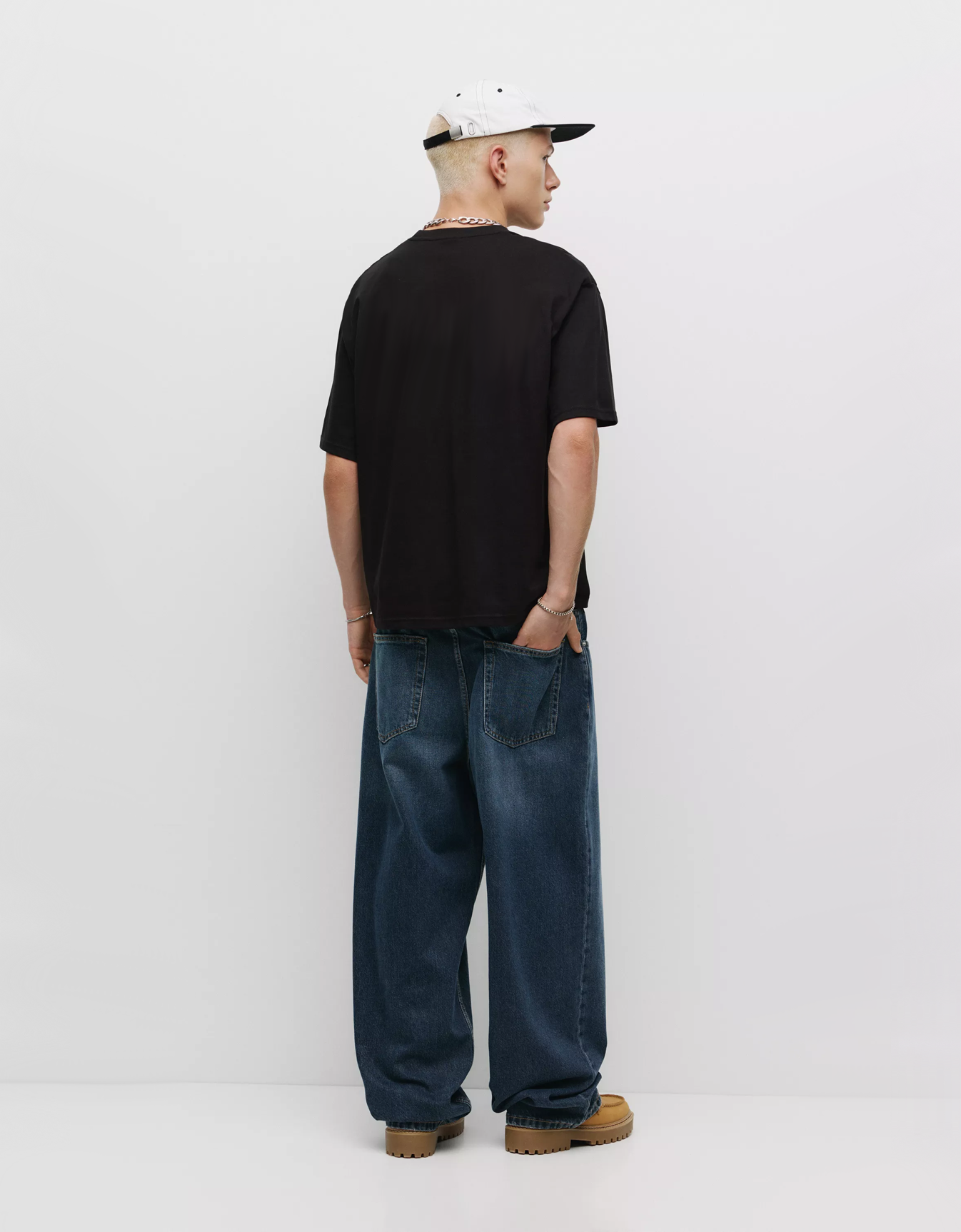 LA OVERSIZED FIT T-SHIRT