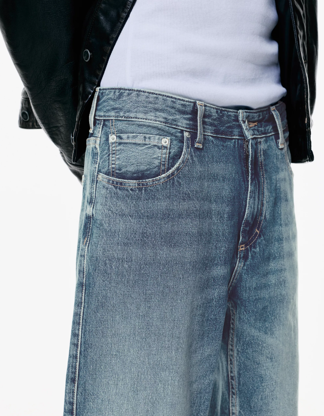 SKY BLUE STRAIGHT FIT JEANS