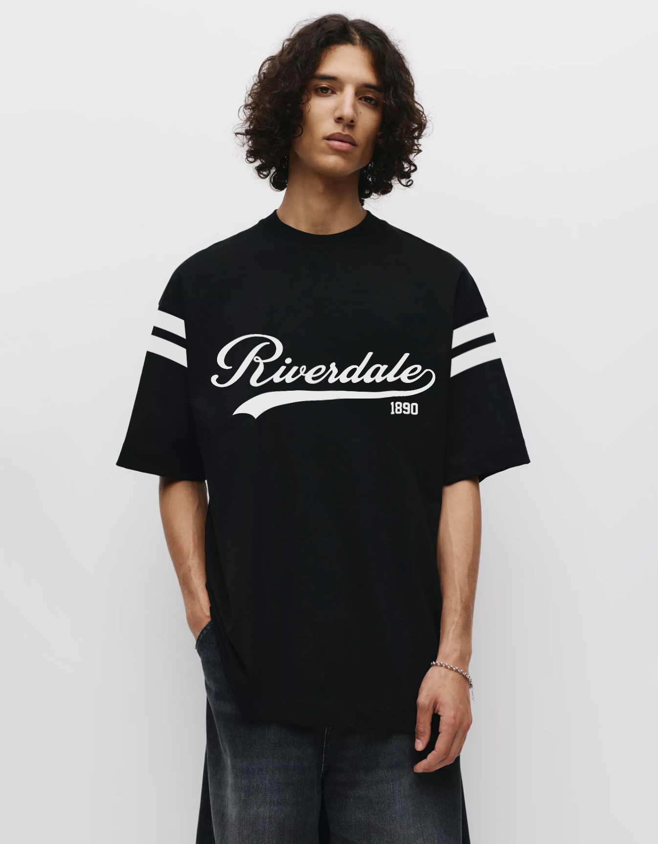 RIVERDALE OVERSIZED FIT T-SHIRT