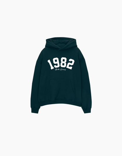 1982 OVERSIZED FIT HOODIE